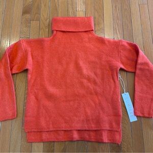New NWT Lumiere Turtleneck Long Sleeve Hi-Lo Sweater Women’s Sz Small Orange